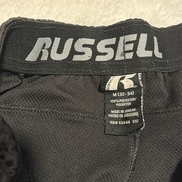 Men’s Russell dri-power medium mesh alrhetic shorts black - Picture 4 of 5